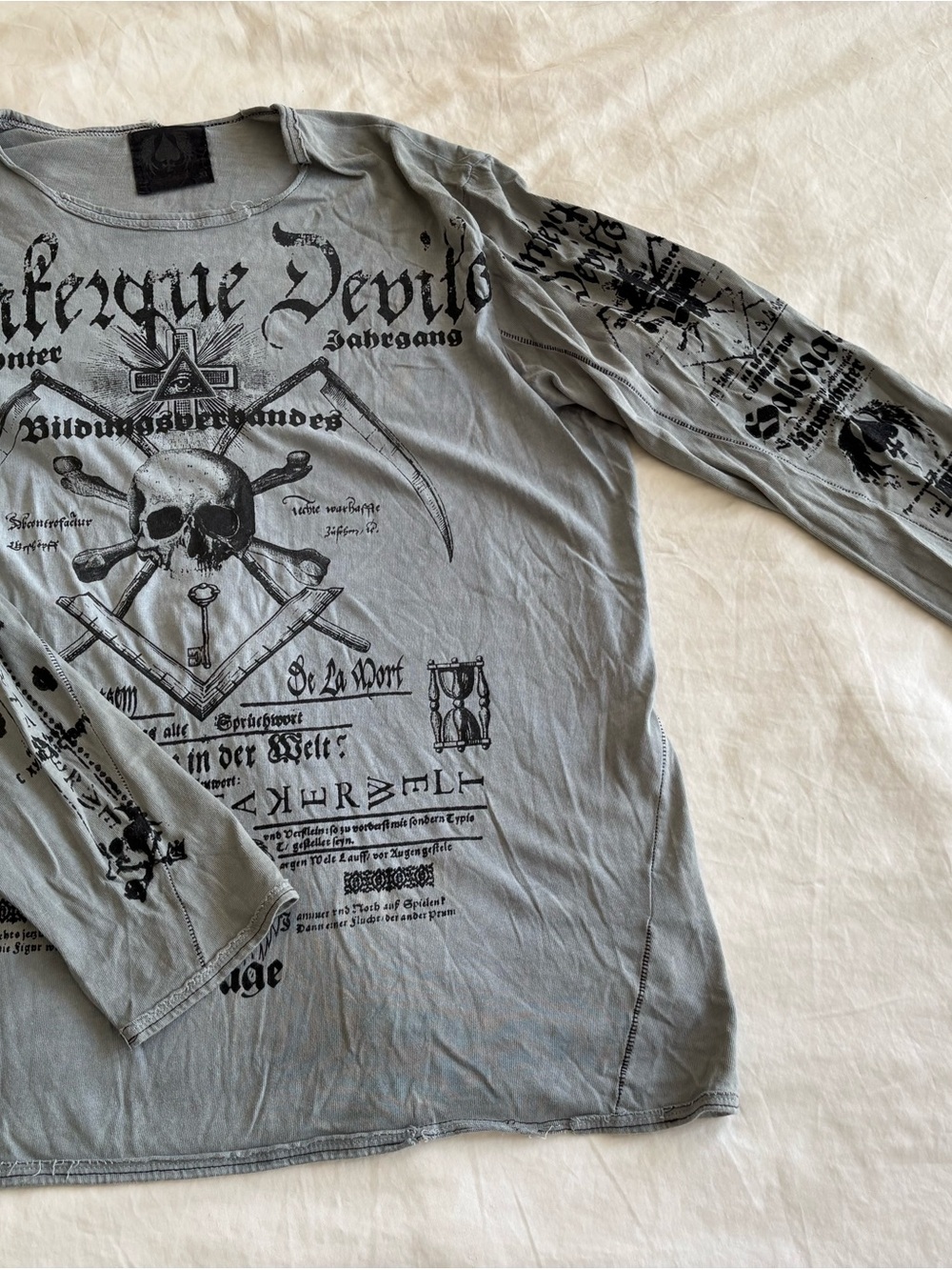 Vintage by Salvage Long Sleeve Graphic Men’s Shirt in Light Gray